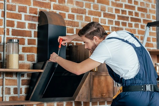 instalator Bucuresti pentru instalare montaj hota bucatarie